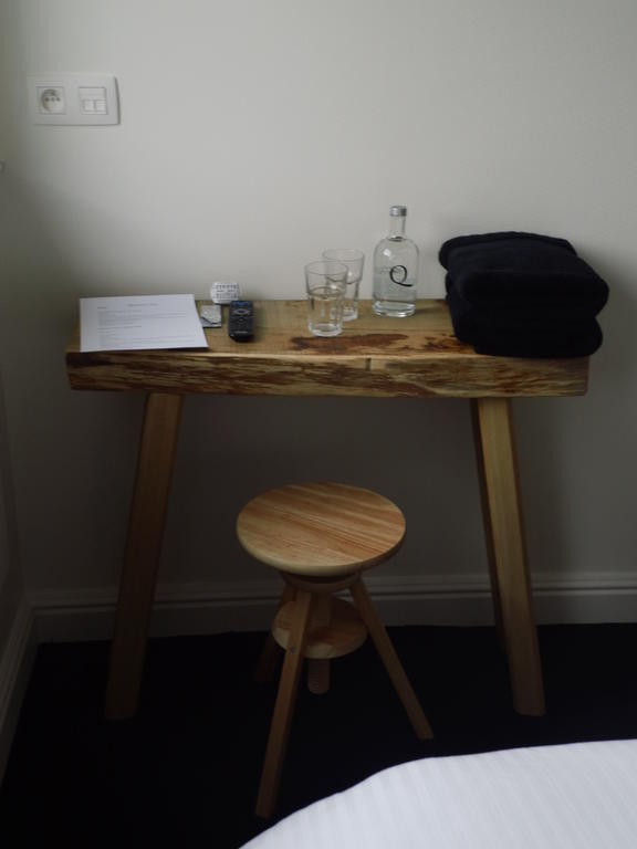 Quarante Cinq Hotell Evergem Rum bild