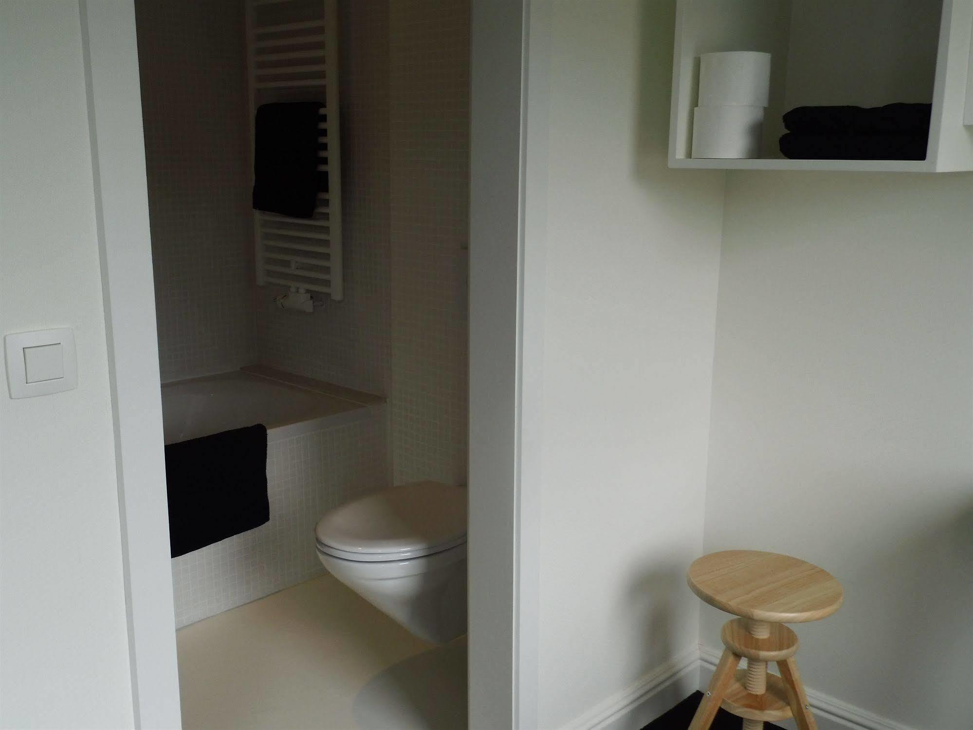 Quarante Cinq Hotell Evergem Exteriör bild